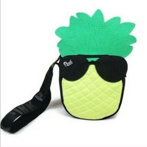 NWT🍍Victoria’s Secret pineapple cooler bag🍍